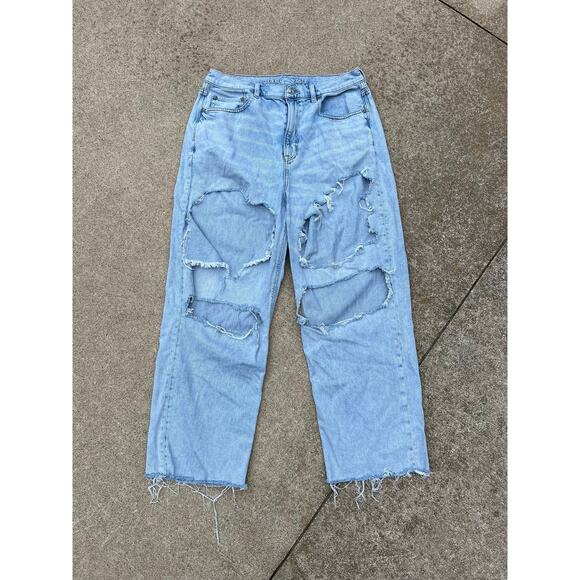 American Eagle Light Wash Zip Fly 5-Pocket Raw Hem Baggy Jean Size 14 Regular - Picture 1 of 8